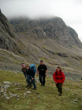  徒步到 Coire Leiss